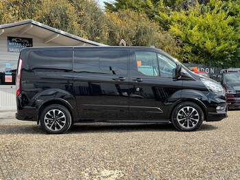 Used Ford Tourneo Custom 2019 for sale - 78260565: Photo