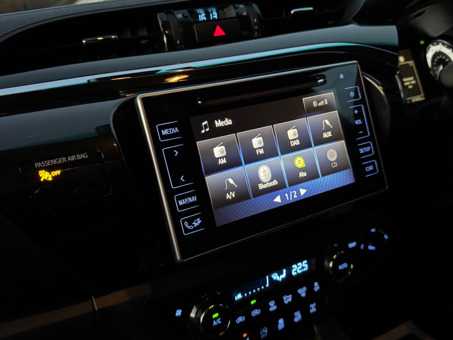 Used Toyota Hilux 2020 for sale - 76823648: Photo 21