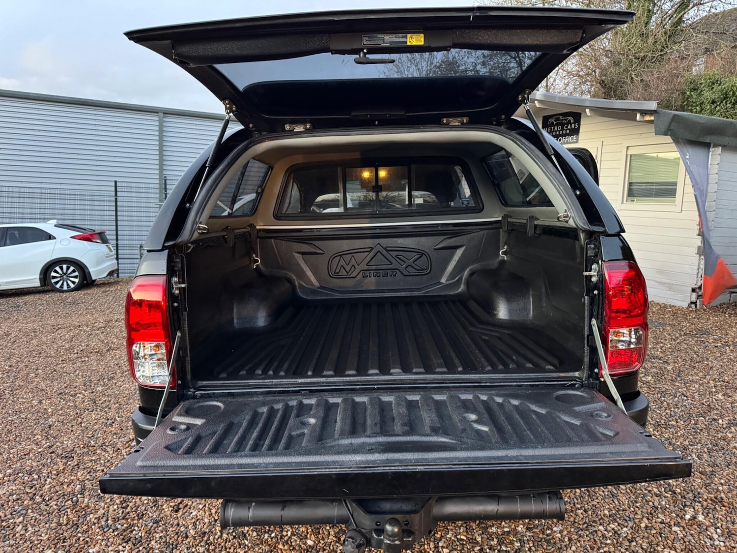 Used Toyota Hilux 2020 for sale - 76823648: Photo 25