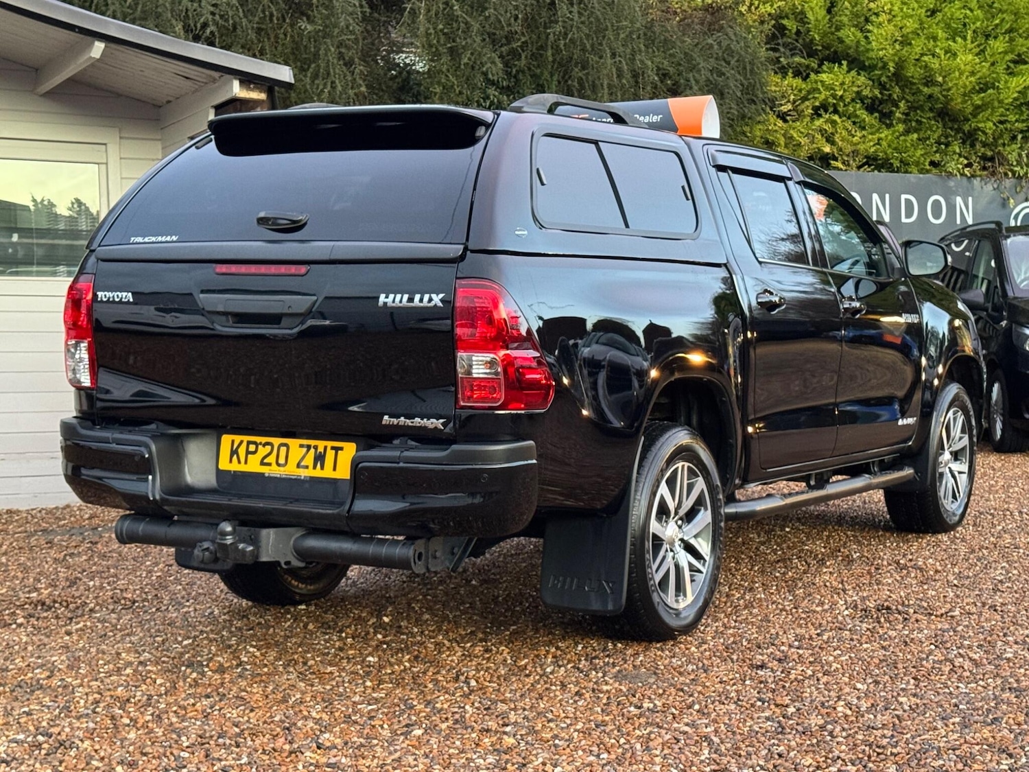 Used Toyota Hilux 2020 for sale - 76823648: Photo 4