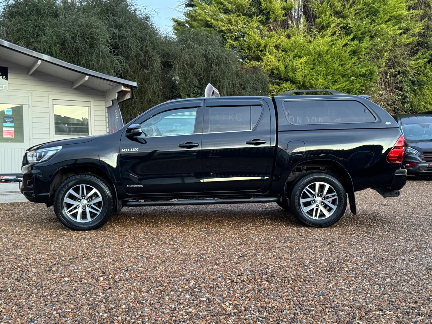 Used Toyota Hilux 2020 for sale - 76823648: Photo 9