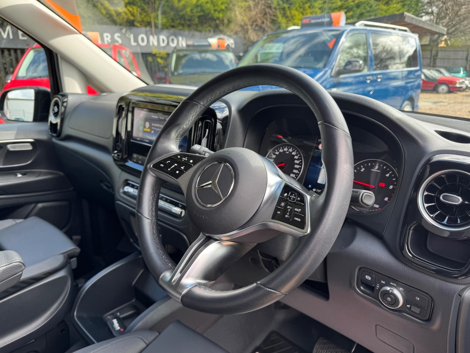 Used Mercedes-Benz Vito 2024 for sale - 77839558: Photo 17