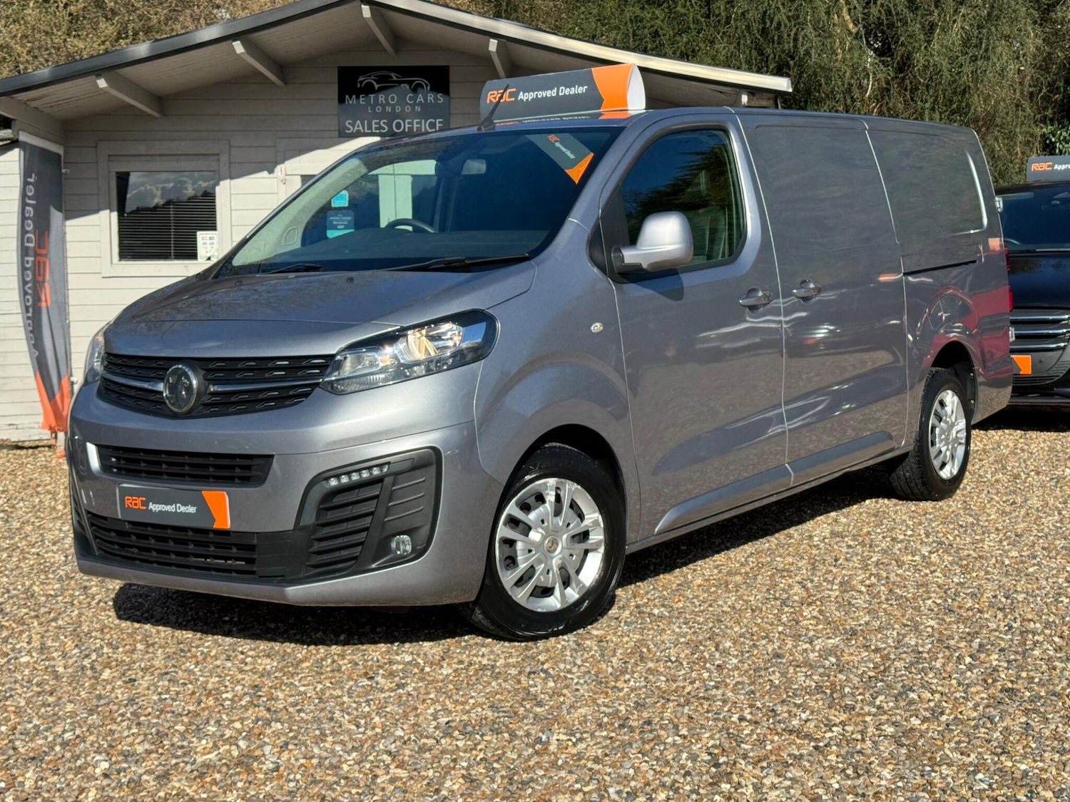 Used Vauxhall Vivaro 2020 for sale - 77892942: Photo 2