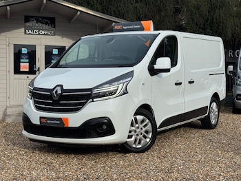 Renault Trafic feature image