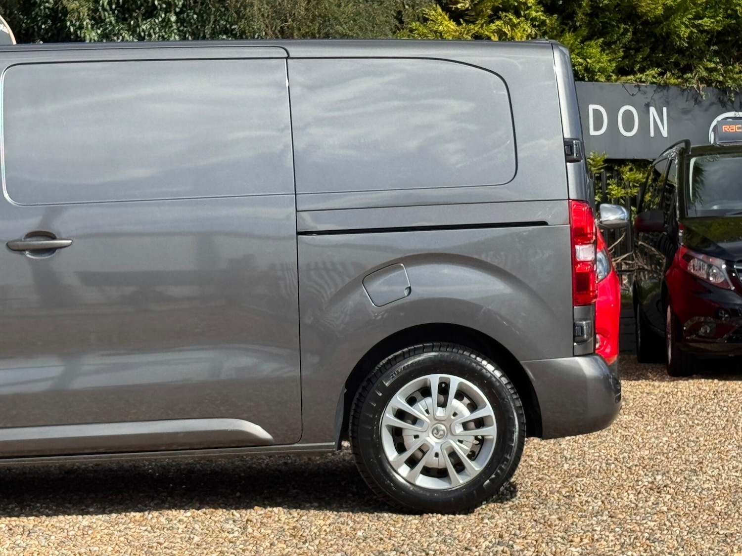 Used Vauxhall Vivaro 2020 for sale - 77892300: Photo 4