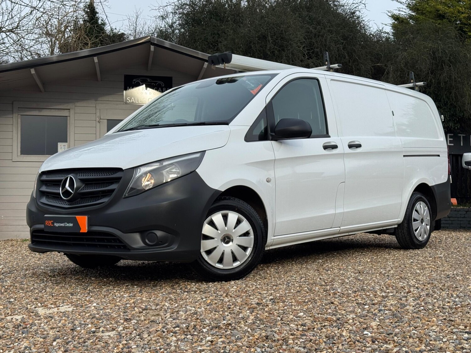 Used Mercedes-Benz Vito 2017 for sale - 77598093: Photo 4