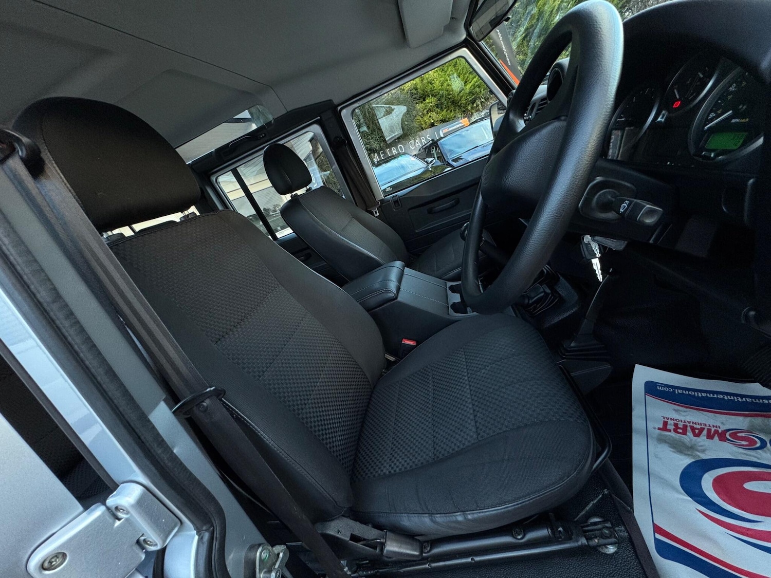 Used Land Rover Defender 2015 for sale - 77130659: Photo 16