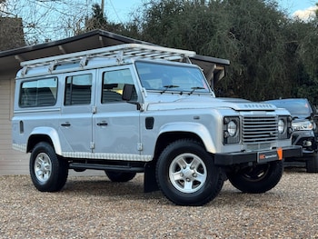 Used Land Rover Defender 2015 for sale - 77130659: Photo
