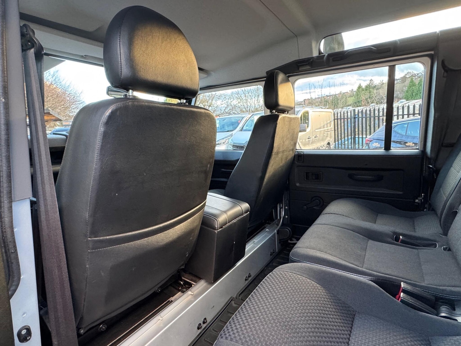 Used Land Rover Defender 2015 for sale - 77130659: Photo 21