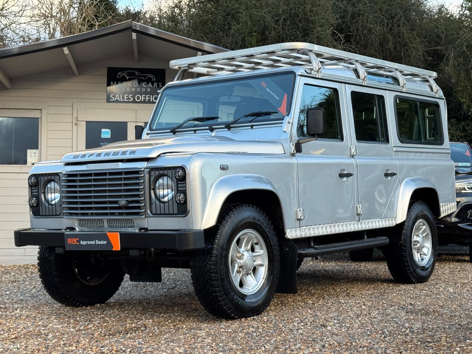 Used Land Rover Defender 2015 for sale - 77130659: Photo 8