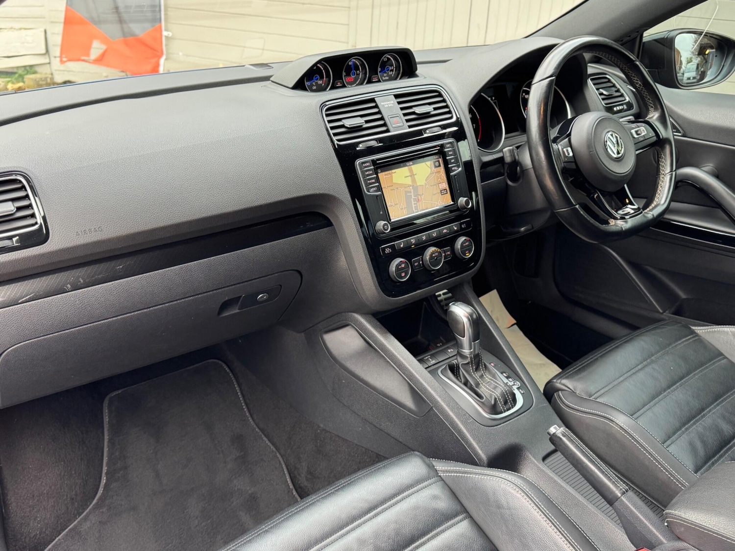 Used Volkswagen Scirocco 2017 for sale - 76992637: Photo 17