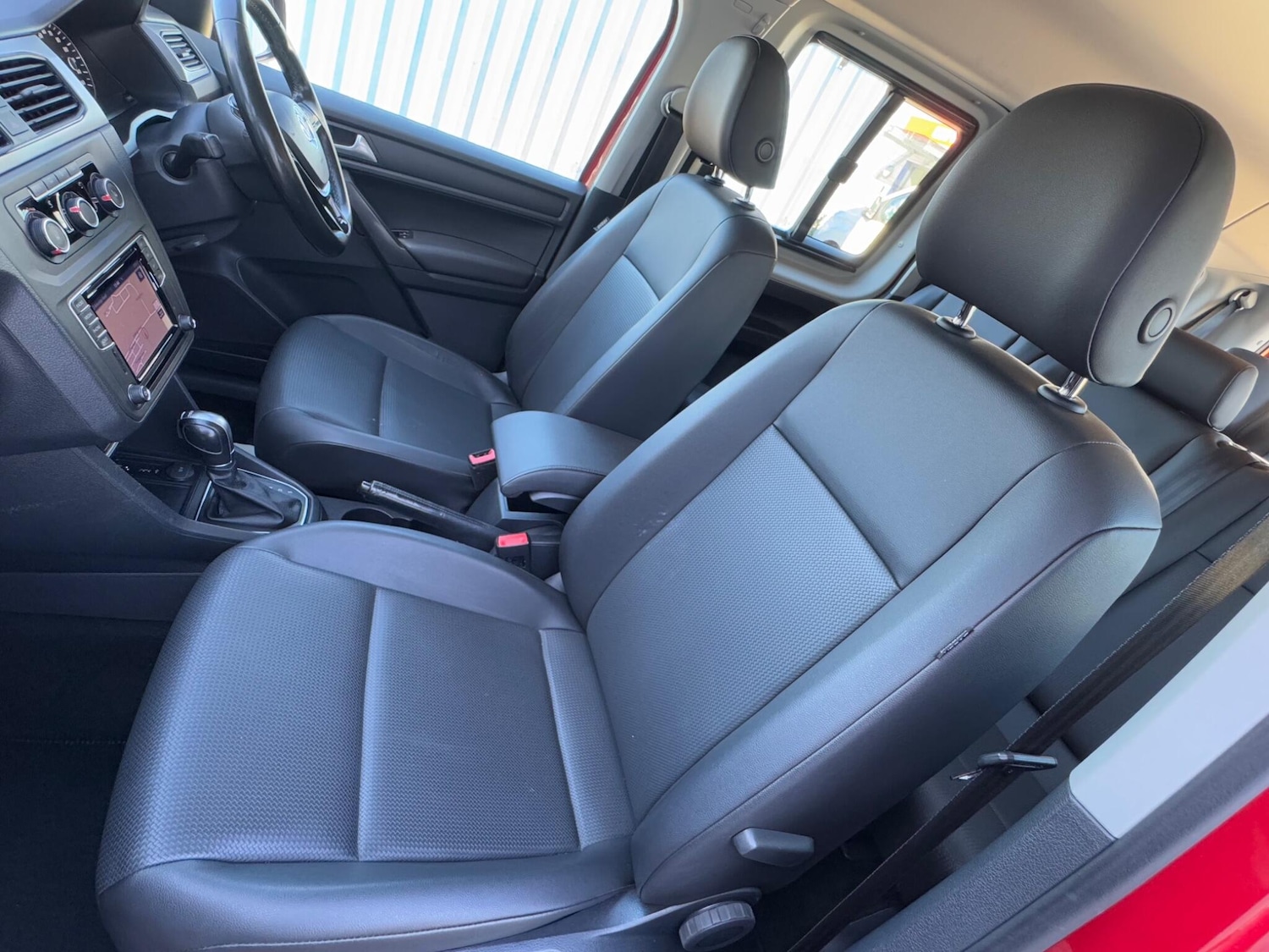 Used Volkswagen Caddy Maxi Life 2019 for sale - 76189620: Photo 13