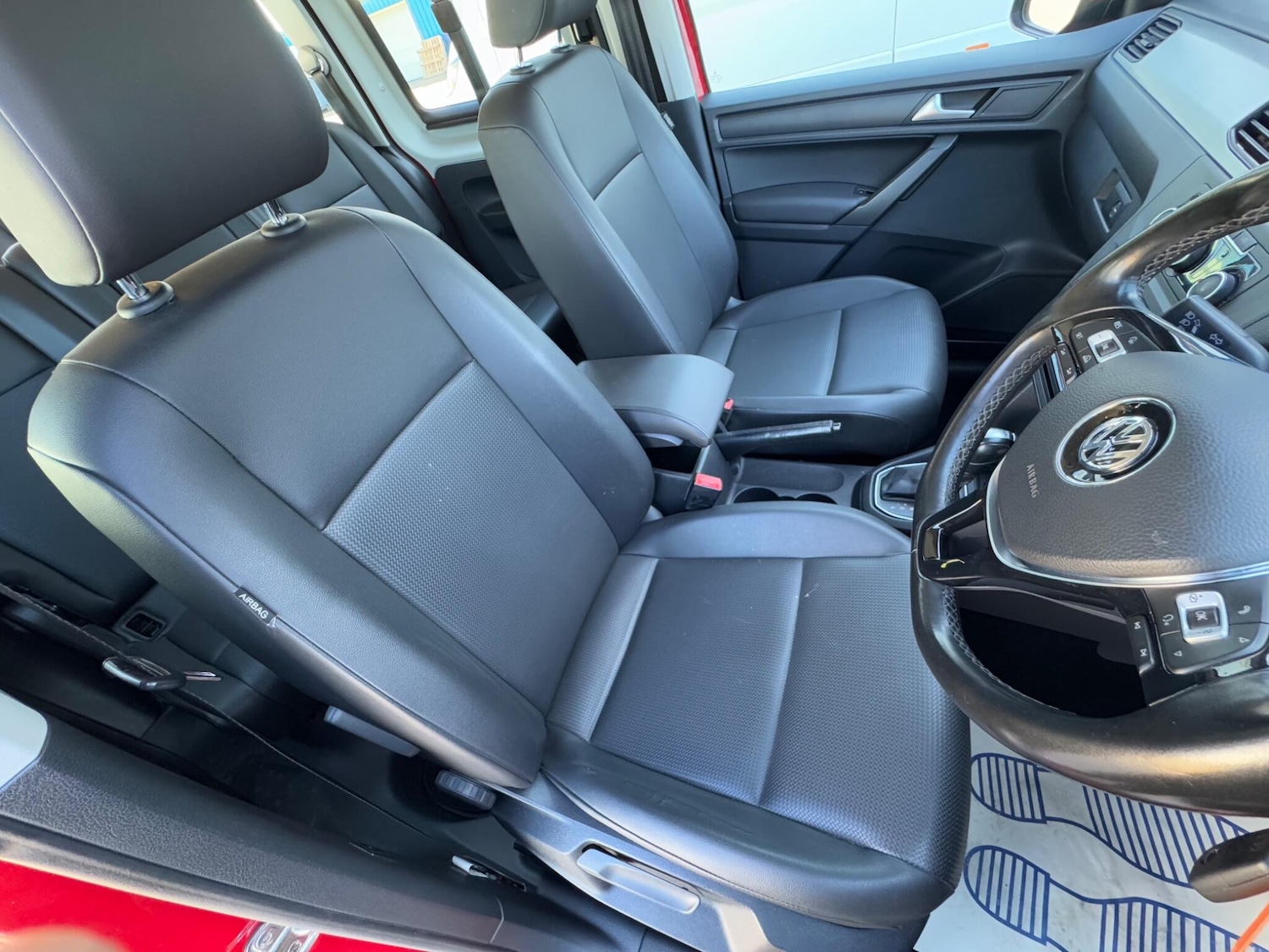 Used Volkswagen Caddy Maxi Life 2019 for sale - 76189620: Photo 14