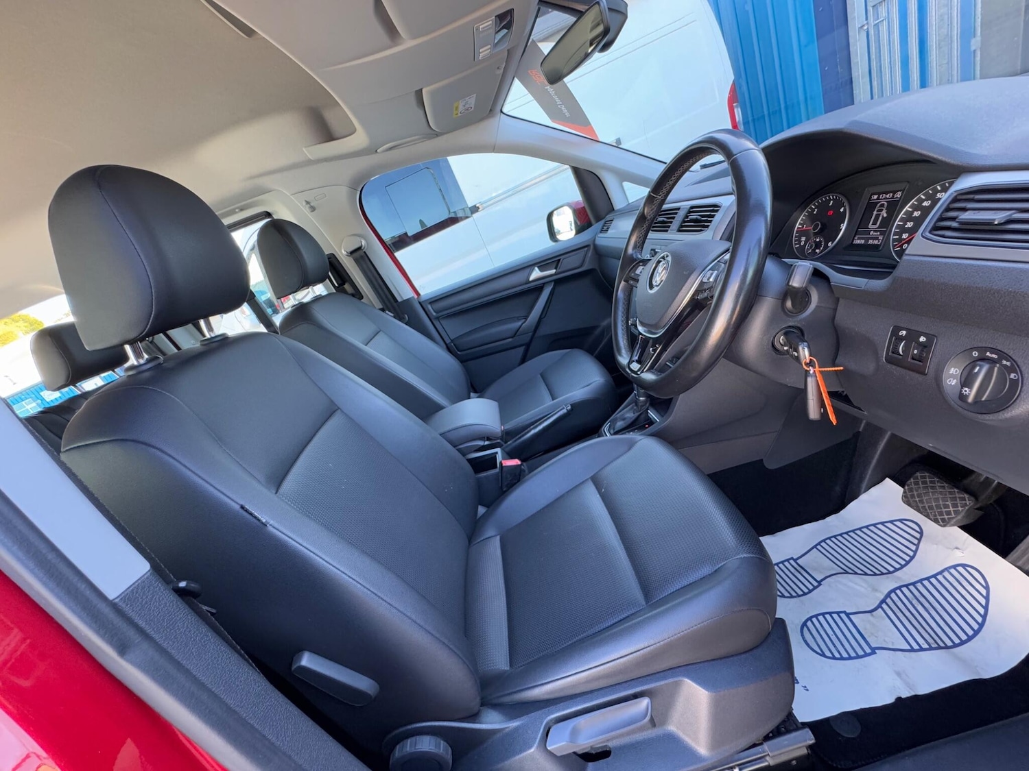 Used Volkswagen Caddy Maxi Life 2019 for sale - 76189620: Photo 2