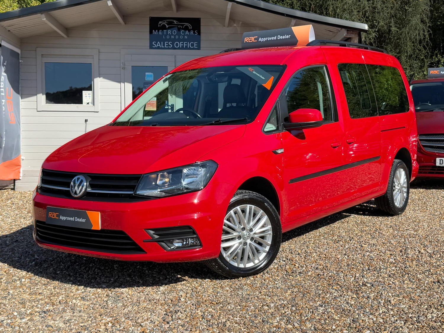 Used Volkswagen Caddy Maxi Life 2019 for sale - 76189620: Photo 5