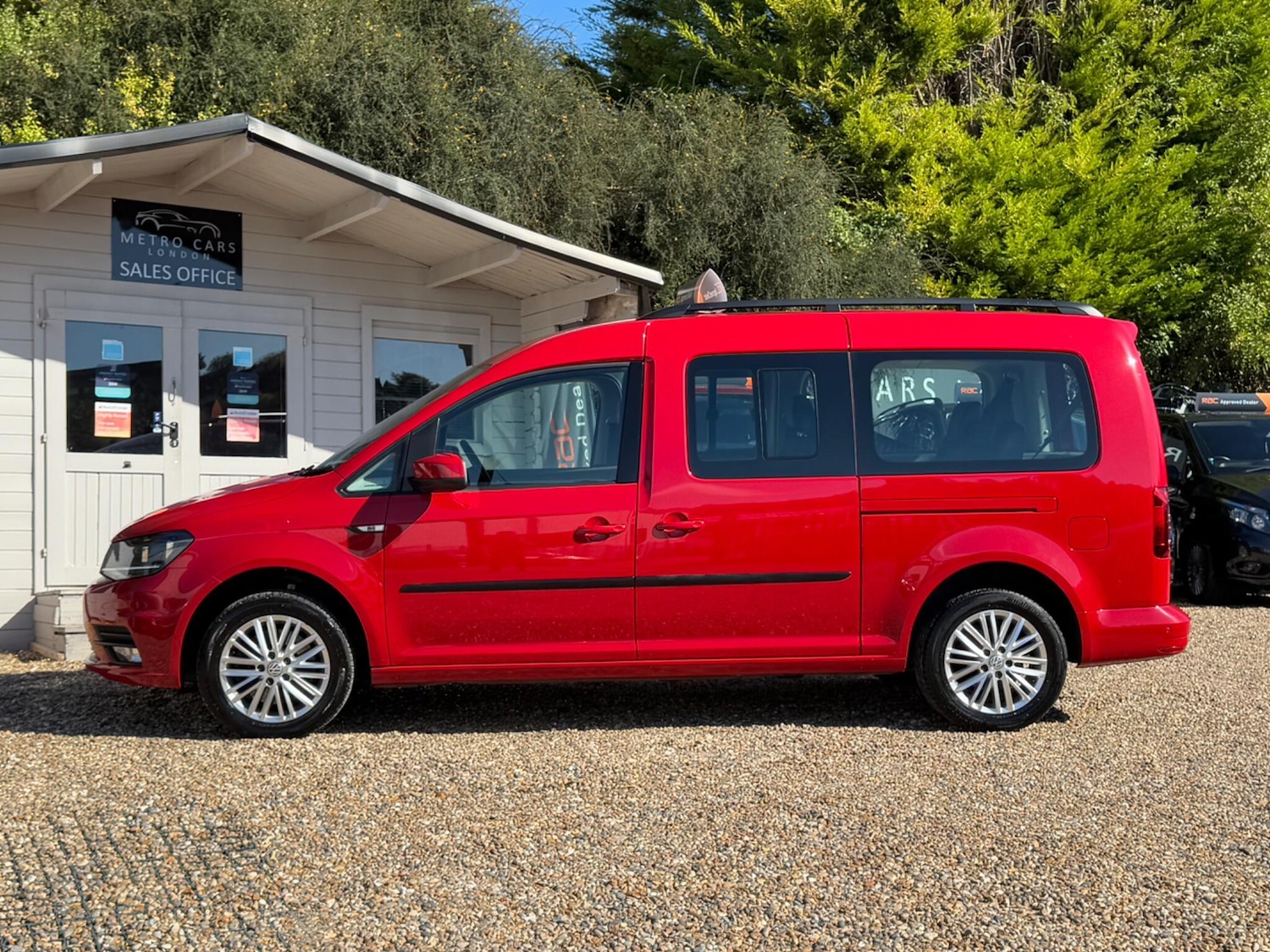 Used Volkswagen Caddy Maxi Life 2019 for sale - 76189620: Photo 6