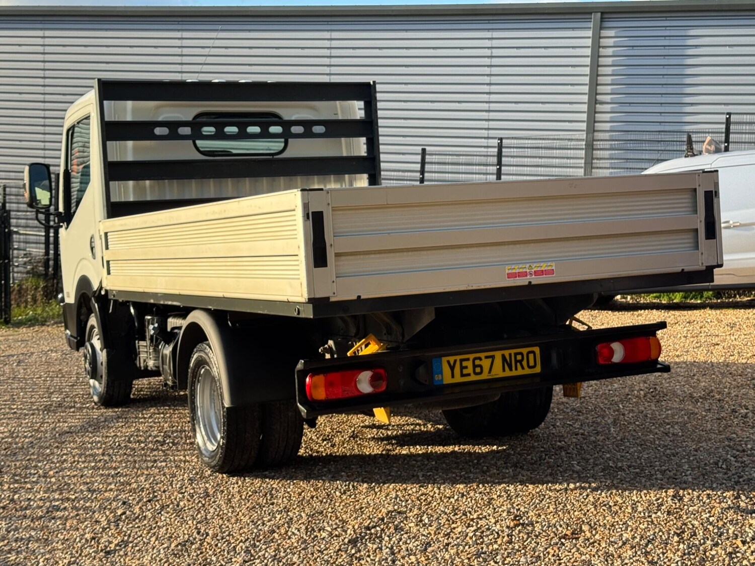 Used Nissan Cabstar 2017 for sale - 77190551: Photo 3