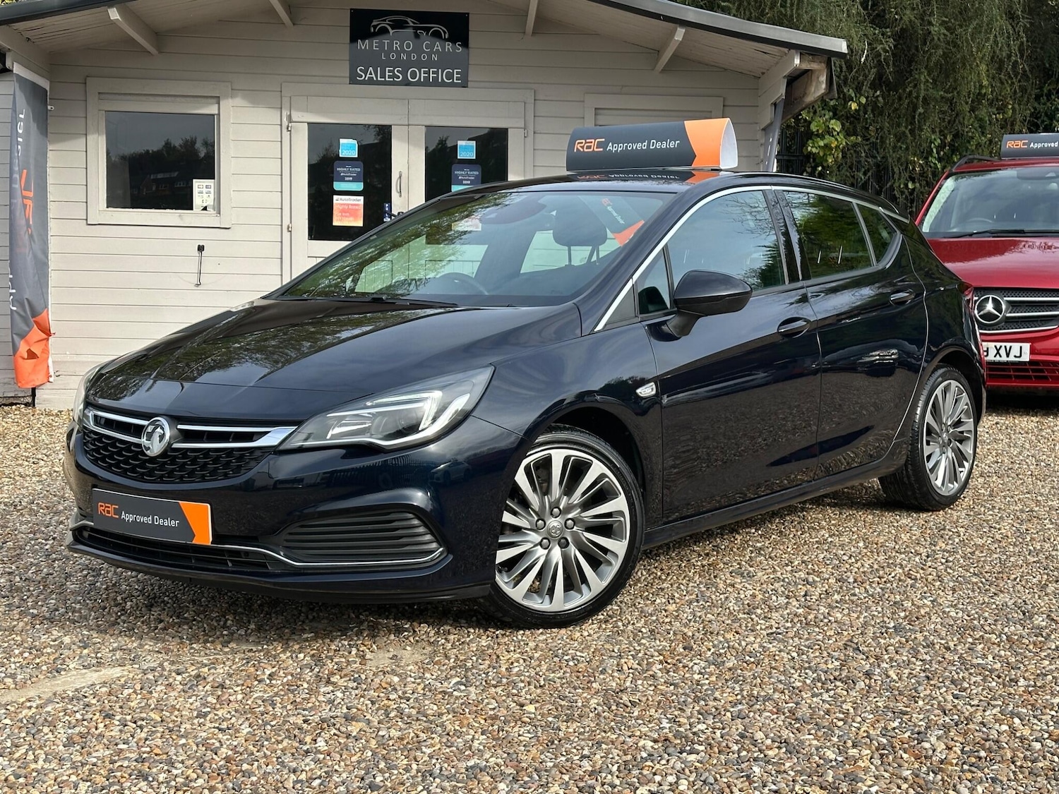 Used Vauxhall Astra 2019 for sale - 76424087: Photo 1