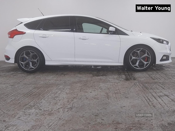 Used Ford Focus 2015 for sale - 76359590: Photo 3