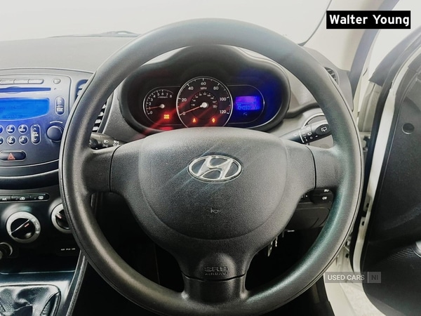 Used Hyundai i10 2011 for sale - 76359538: Photo 14