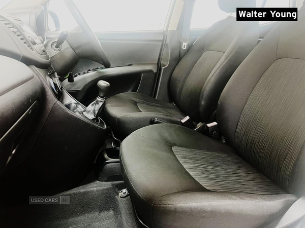 Used Hyundai i10 2011 for sale - 76359538: Photo 16