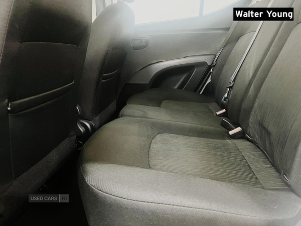 Used Hyundai i10 2011 for sale - 76359538: Photo 18