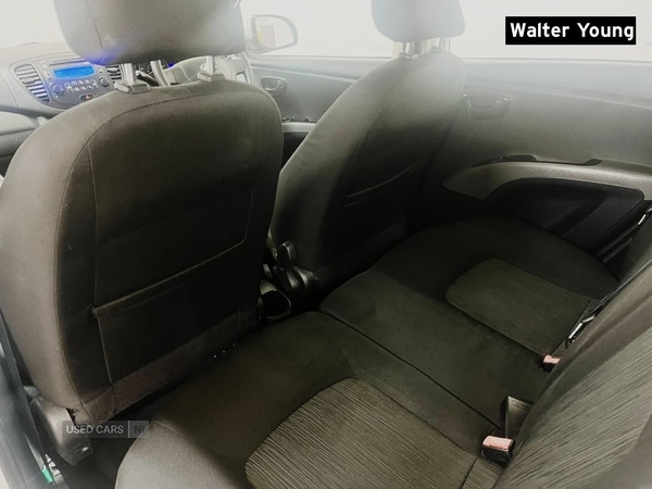 Used Hyundai i10 2011 for sale - 76359538: Photo 19