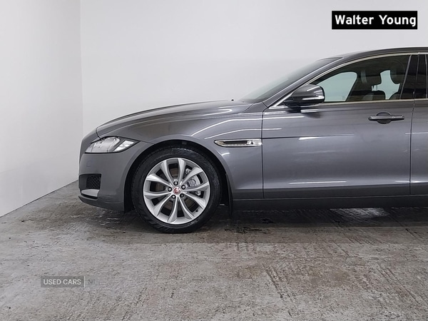 Used Jaguar XF 2017 for sale - 77884097: Photo 9