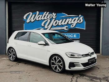 Used Volkswagen Golf 2017 for sale - 78947823: Photo