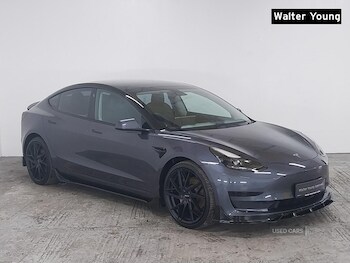 Tesla - Model 3