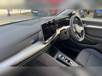 Used Volkswagen Golf 2025 for sale - 76475147: Photo