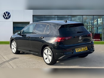 Used Volkswagen Golf 2025 for sale - 76475147: Photo