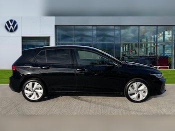 Used Volkswagen Golf 2025 for sale - 76475147: Photo