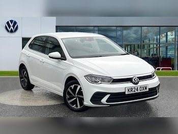Used Volkswagen Polo 2024 for sale - 76870501: Photo