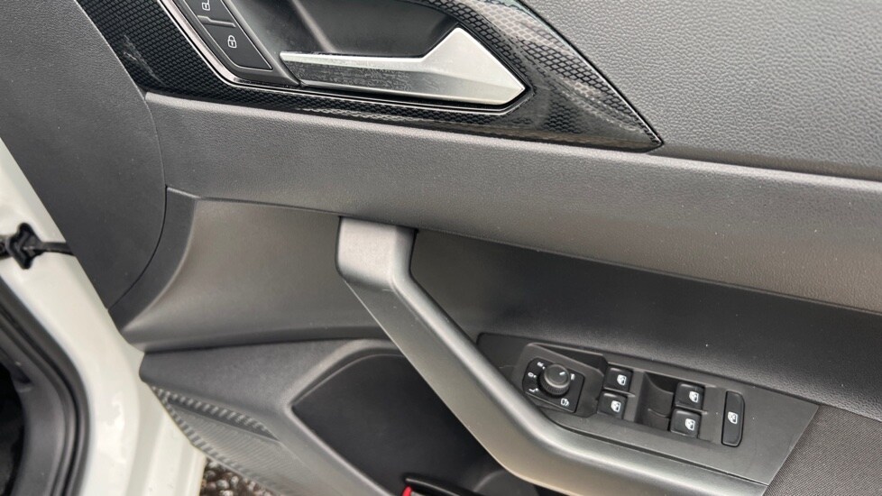 Used Volkswagen Polo 2024 for sale - 76870501: Photo 37