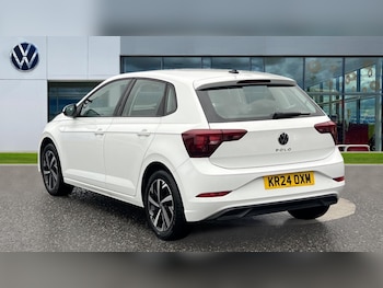 Used Volkswagen Polo 2024 for sale - 76870501: Photo