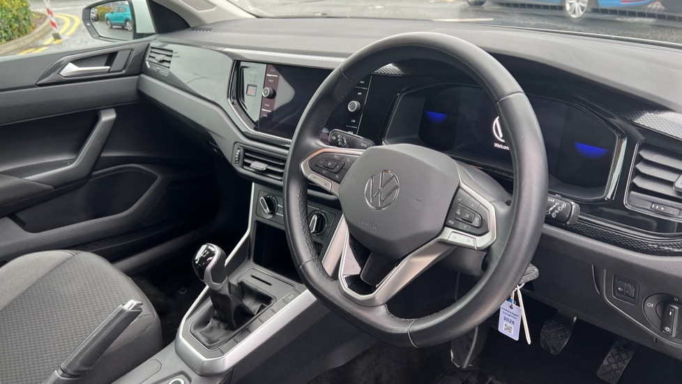 Used Volkswagen Polo 2024 for sale - 76870501: Photo 6