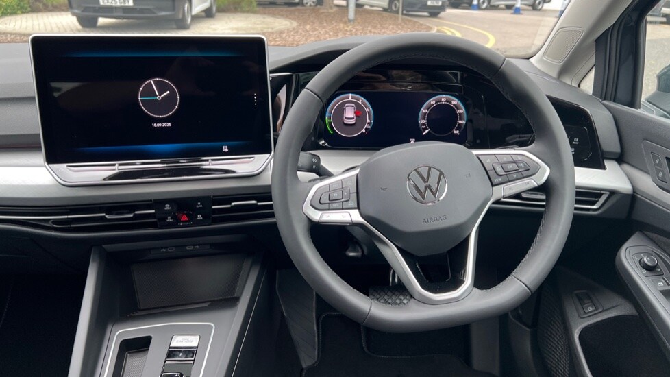 Used Volkswagen Golf 2025 for sale - 76870597: Photo 27