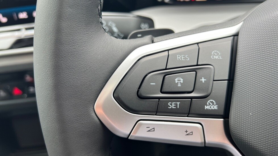 Used Volkswagen Golf 2025 for sale - 76870597: Photo 30