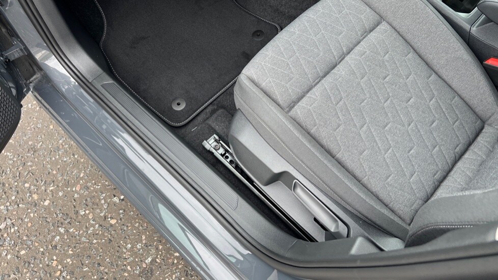 Used Volkswagen Golf 2025 for sale - 76870597: Photo 43