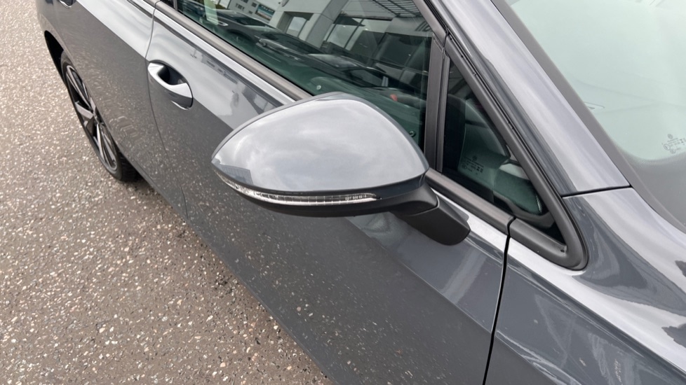 Used Volkswagen Golf 2025 for sale - 76870597: Photo 53