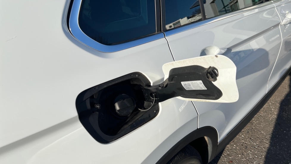 Used Volkswagen Tiguan 2021 for sale - 76872262: Photo 29