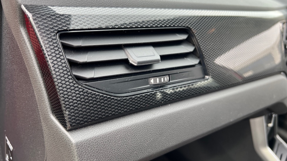Used Volkswagen Polo 2023 for sale - 76112331: Photo 75