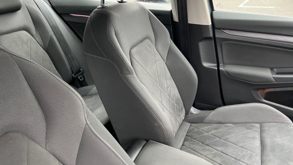 Used Volkswagen Golf 2020 for sale - 76717383: Photo 35