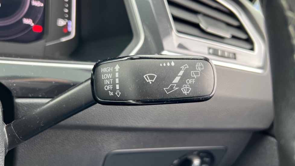 Used Volkswagen Tiguan 2019 for sale - 76124597: Photo 32
