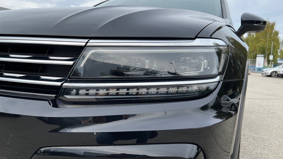 Used Volkswagen Tiguan 2019 for sale - 76124597: Photo 42