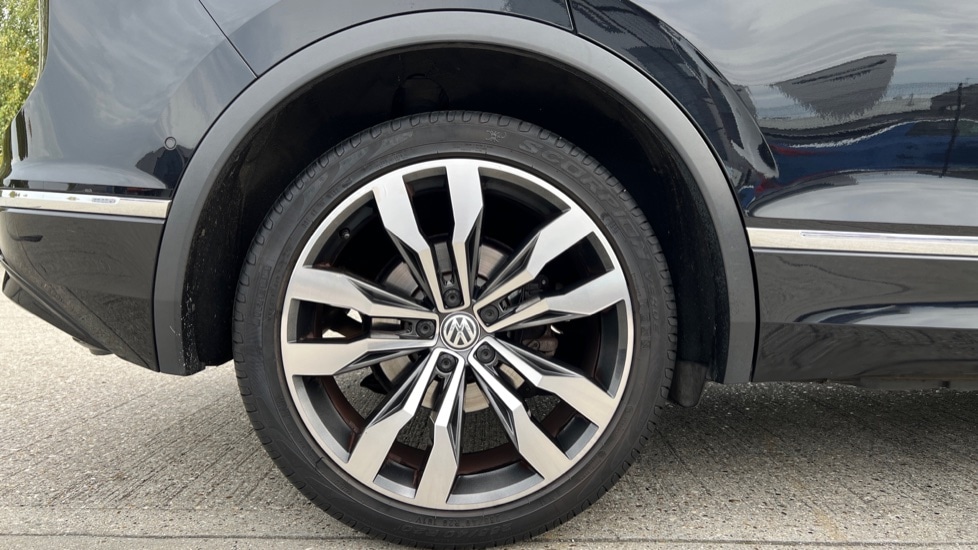 Used Volkswagen Tiguan 2019 for sale - 76124597: Photo 5