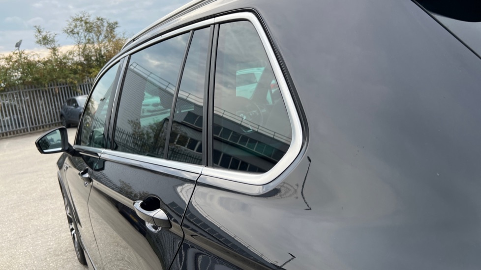 Used Volkswagen Tiguan 2019 for sale - 76124597: Photo 57
