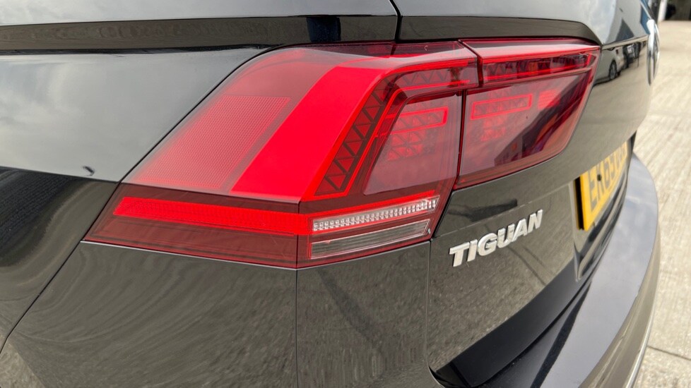 Used Volkswagen Tiguan 2019 for sale - 76124597: Photo 59
