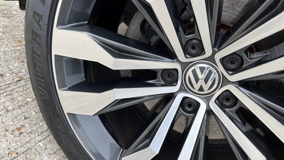 Used Volkswagen Tiguan 2019 for sale - 76124597: Photo 60